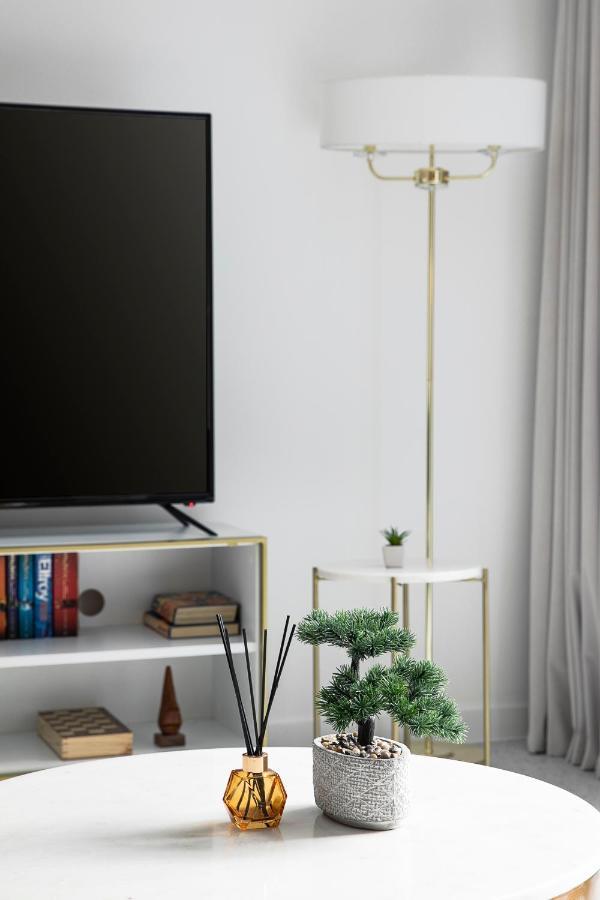 Luxury Spacious Flat With Communal Gardens And Parking Londýn Exteriér fotografie